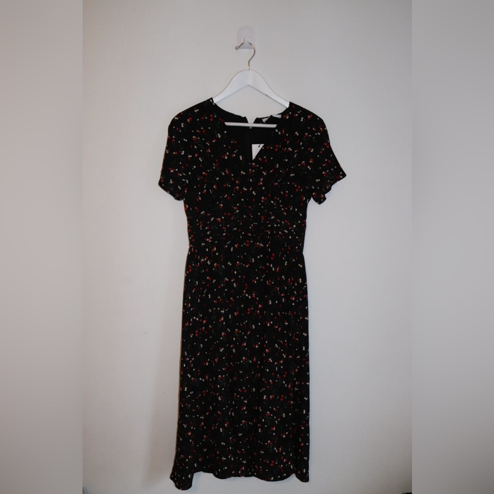 Axara Paris | V Neck Floral Black Dress Size small New